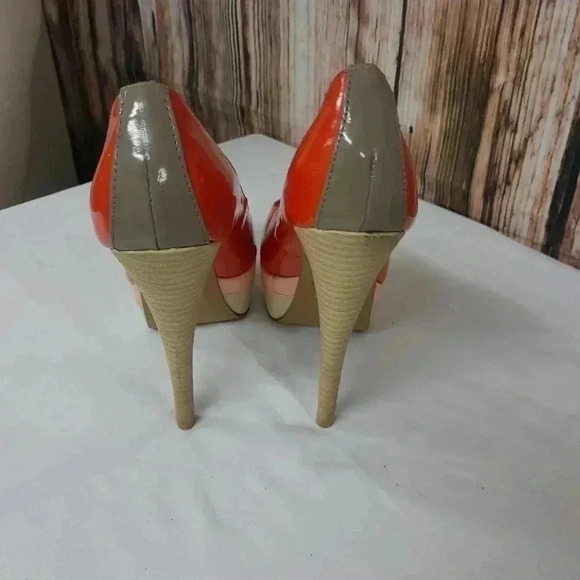 Heels - Picture 4 of 5